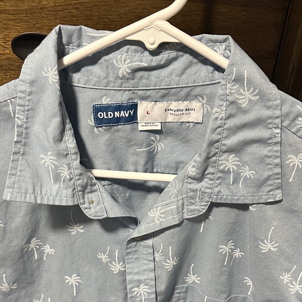 Old Navy Light Blue Palm Print Men's Shirt